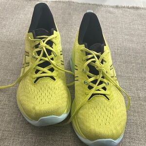 Oasis Vibrant Yellow Running Shoes Size 11.5